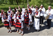 traditional costumes maramures picture