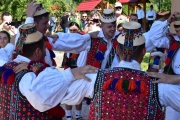 traditional dance maramures picture